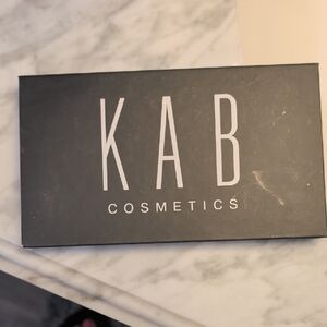 KAB Cosmetics Eyeshadow Palette With 18 Colors. Tested A Few.